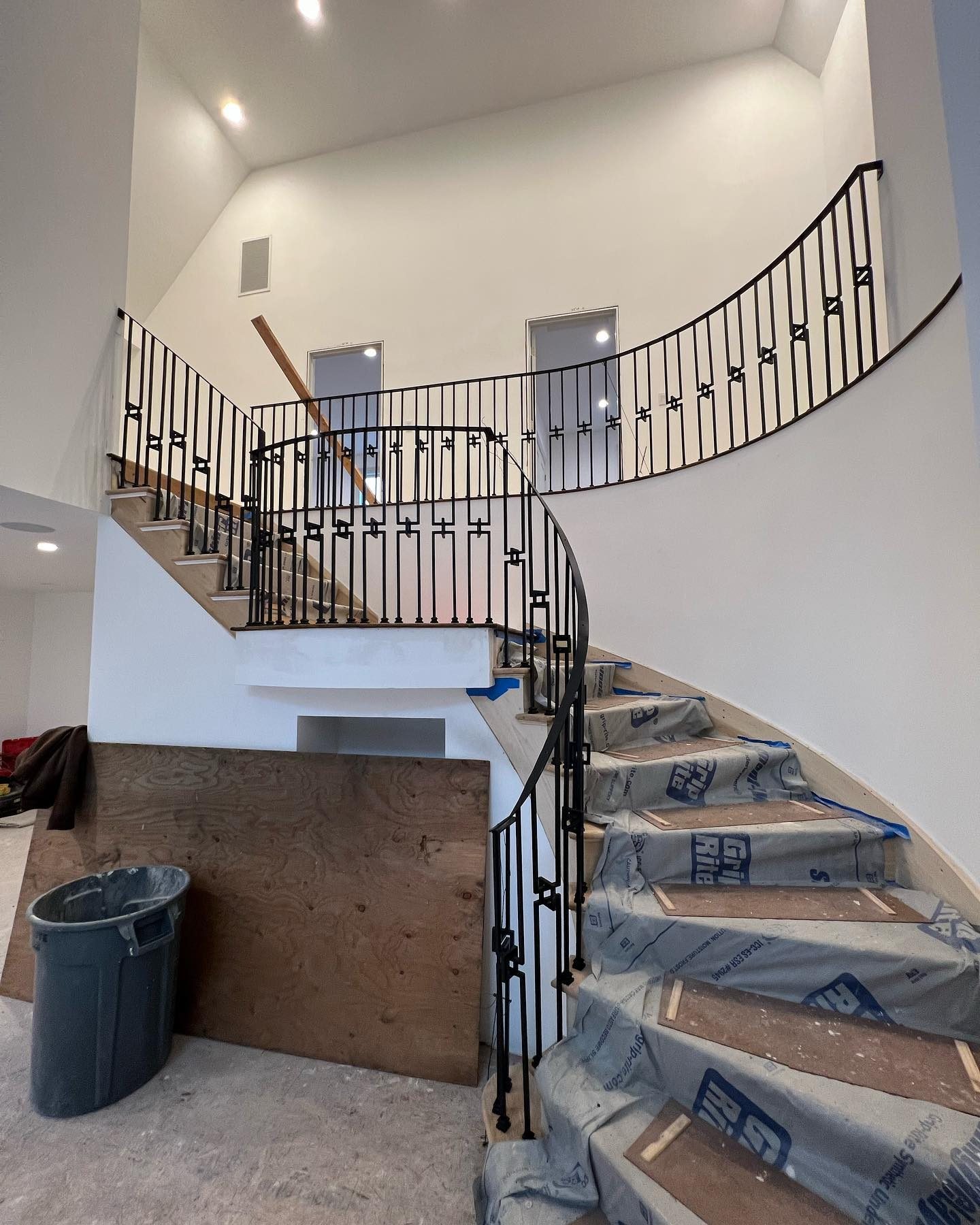 Grand Curved Staircase